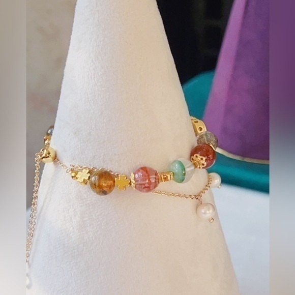 14K GP Layered
Multiple PHANTOM CRYSTAL &
Fresh-water pearls Bracelet - Picture 3 of 9